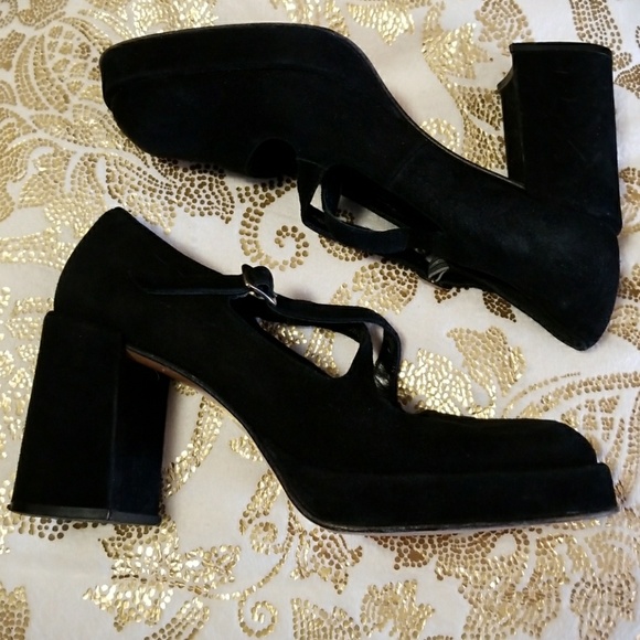 Guess Shoes - GUESS SUEDE MARY JANES